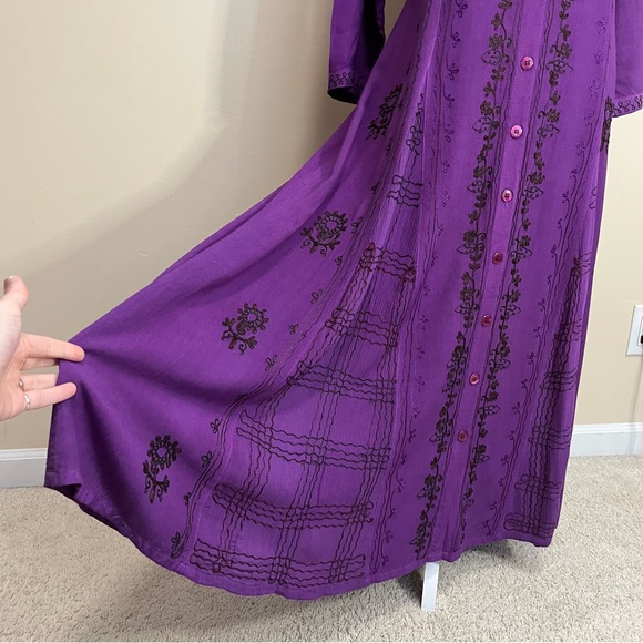 Natural Choice Embroidered Button Front Lightweight Dress - Picture 4 of 15